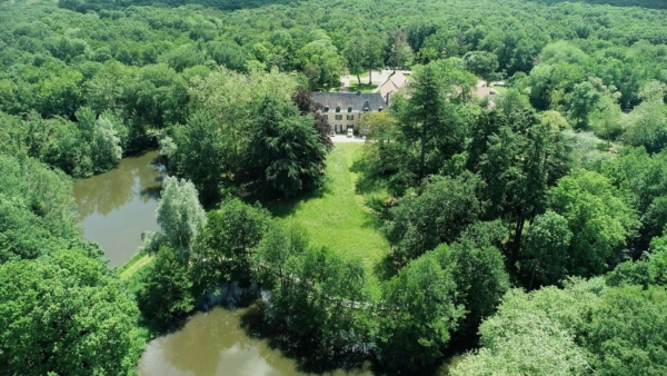 Promenades commentées et contes sensoriels au domaine de Flotin